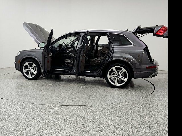 Used 2019 Audi Q7 3.0T Prestige w/ Prestige Package AWD/4WD image 12