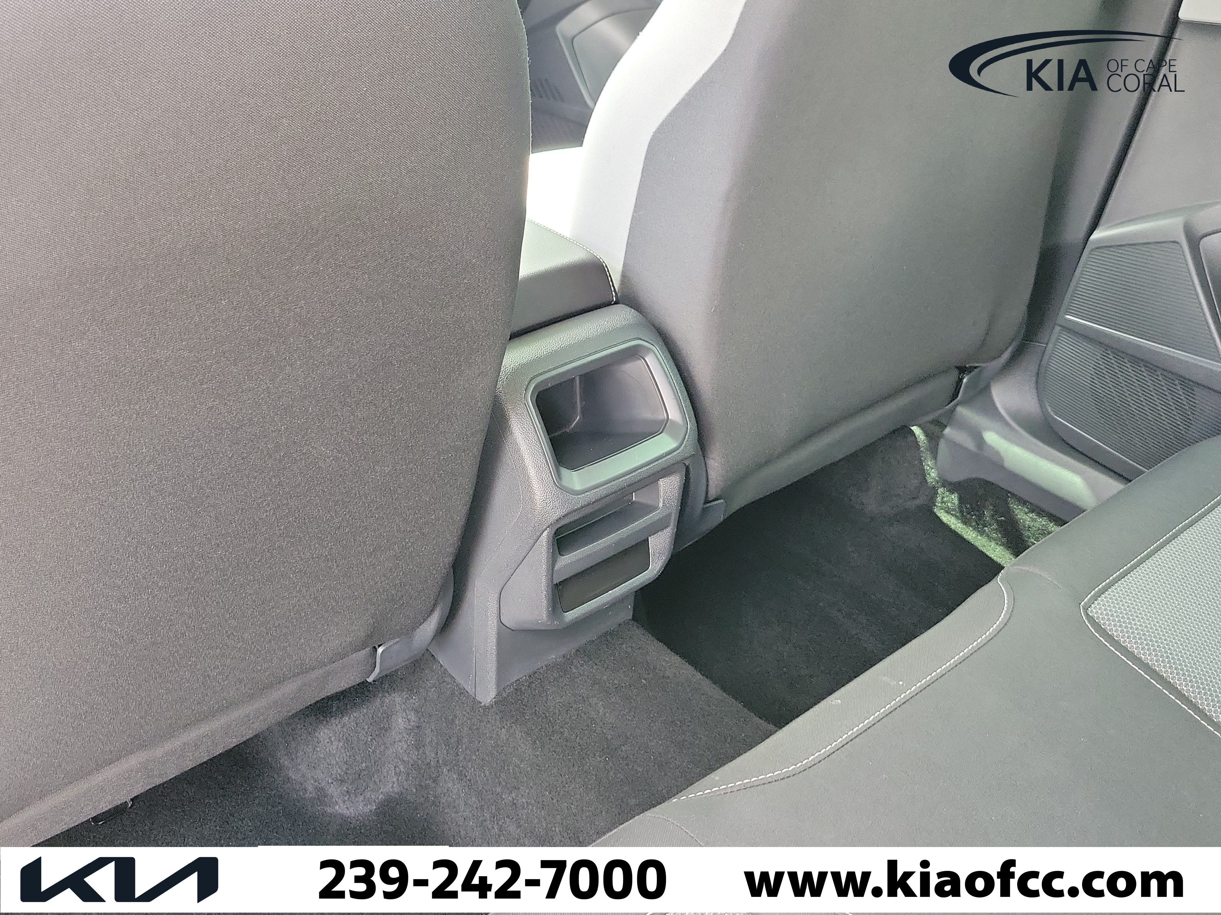 Used 2024 Volkswagen Taos S FWD image 13