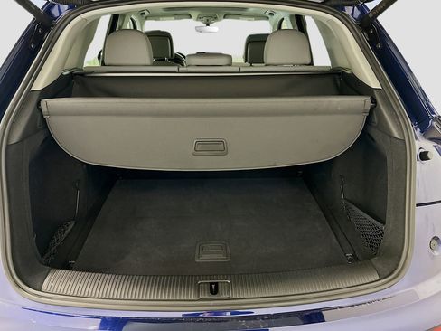 Used 2022 Audi Q5 2.0T Premium w/ Convenience Package image 31