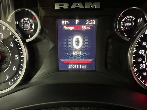 Used 2024 RAM 2500 Tradesman w/ Chrome Appearance Group AWD/4WD image 26