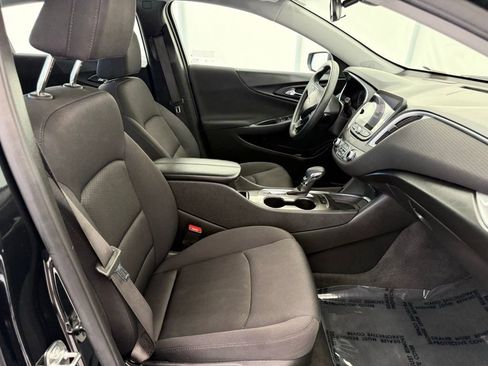 Used 2025 Chevrolet Malibu LT FWD image 20