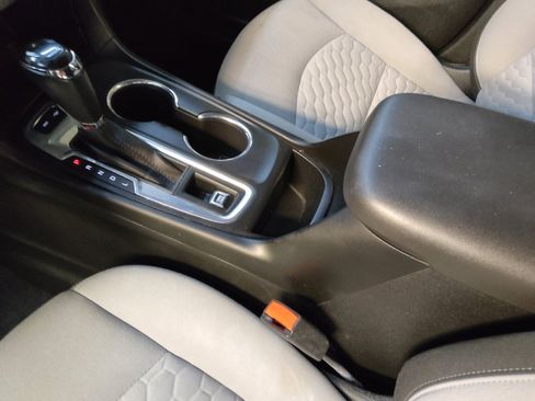 Used 2019 Chevrolet Equinox LT image 26