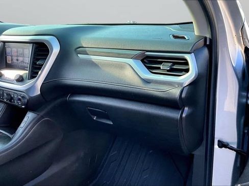 Used 2018 GMC Acadia SLT AWD/4WD image 16