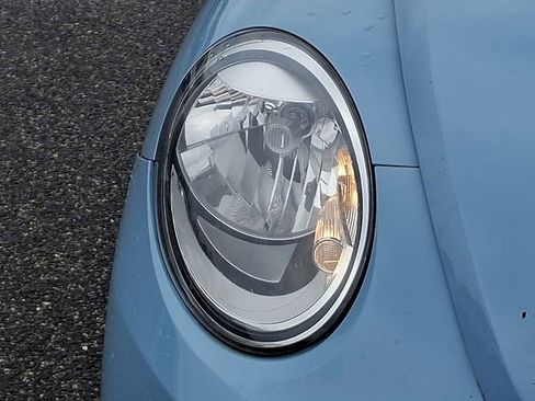 Used 2014 Volkswagen Beetle 1.8T FWD image 28