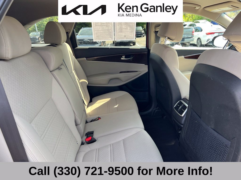 Used 2017 Kia Sorento AWD w/ LX Convenience Package image 52