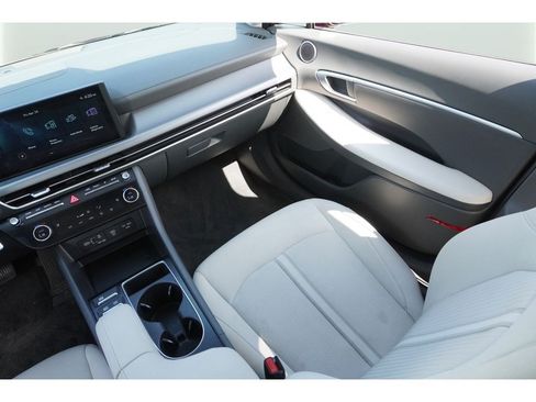 Used 2025 Hyundai Sonata SEL FWD image 30
