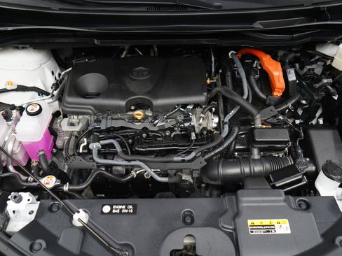 Used 2025 Toyota Sienna XSE AWD/4WD image 32