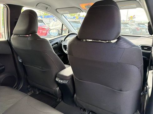 Used 2021 Toyota Prius Prime LE FWD image 35