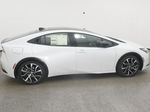 New 2026 Toyota Prius Plug-In Hybrid image 24