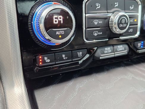 Certified 2022 GMC Yukon XL Denali image 19