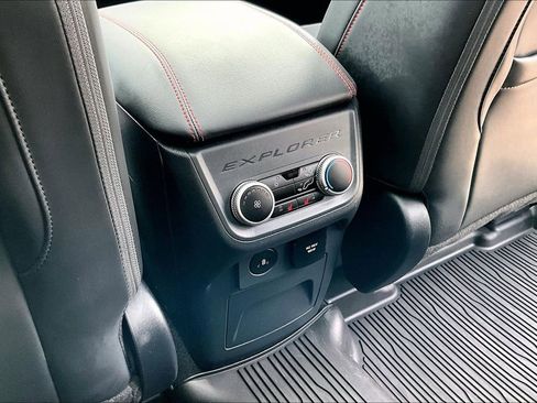 Certified 2025 Ford Explorer ST image 34