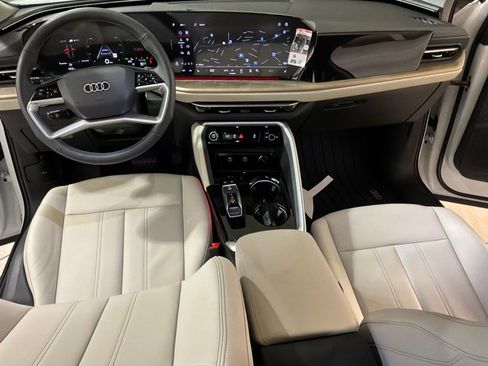 New 2025 Audi Q5 2.0T Premium image 10