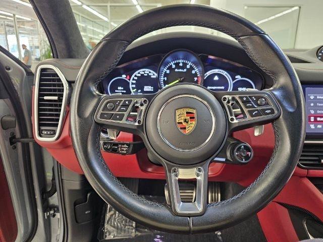 Used 2022 Porsche Cayenne Turbo S AWD/4WD image 11