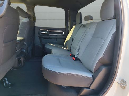 Used 2024 RAM 3500 Big Horn image 33