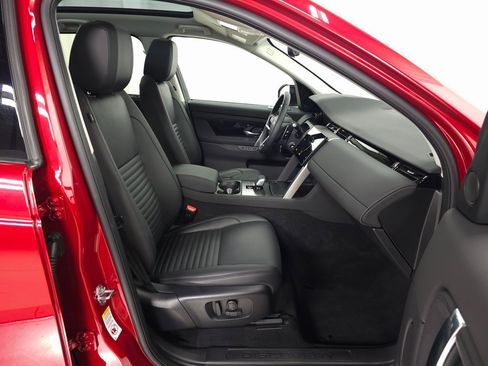 Certified 2025 Land Rover Discovery Sport S image 38