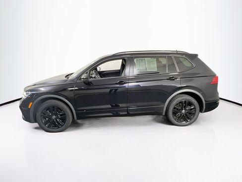 Used 2022 Volkswagen Tiguan SE R-Line image 8