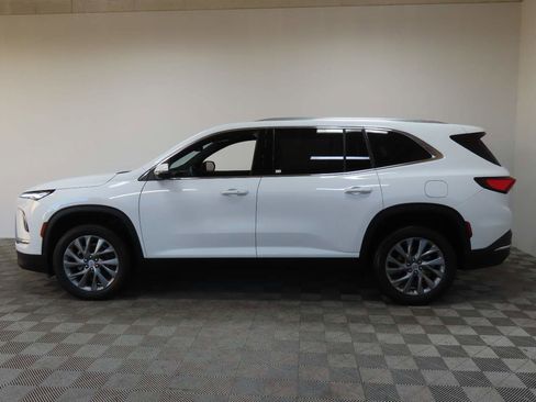 Certified 2025 Buick Enclave Preferred image 5