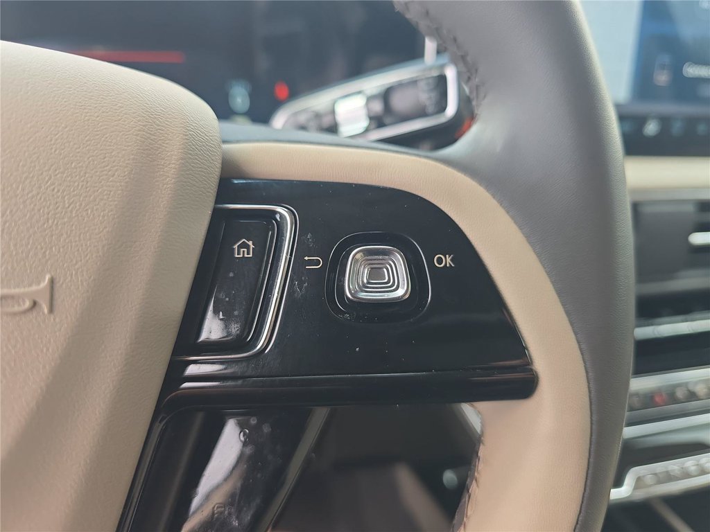 Certified 2024 Lincoln Corsair FWD image 23