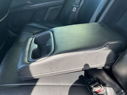 Used 2018 Toyota Camry LE FWD image 14