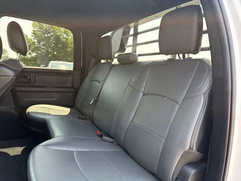 Used 2024 RAM 3500 Tradesman w/ Chrome Appearance Group AWD/4WD image 20