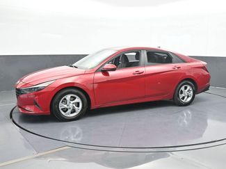 Used 2022 Hyundai Elantra SE w/ Cargo Package video 2