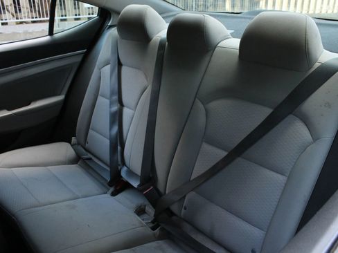 Used 2020 Hyundai Elantra SEL FWD image 16