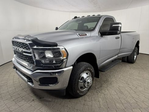 Used 2023 RAM 3500 Tradesman AWD/4WD image 3
