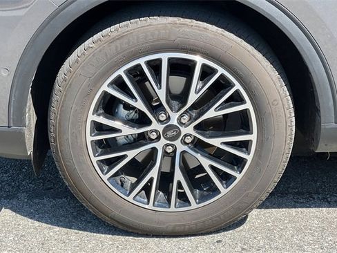 Used 2023 Ford Escape SE w/ PHEV Premium Package image 34