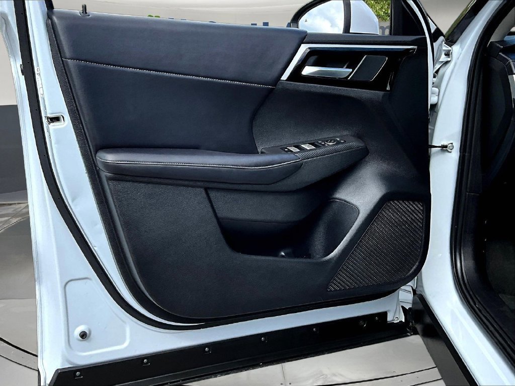 Used 2024 Mitsubishi Outlander SE AWD/4WD image 23