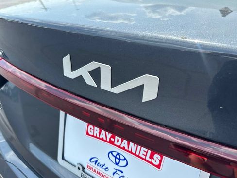 Used 2023 Kia Forte LXS w/ LXS Technology Package FWD image 30