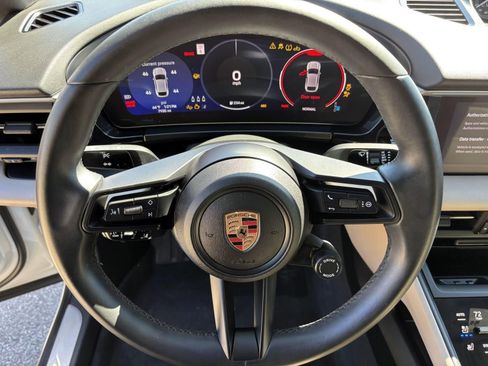 Used 2024 Porsche Macan 4 Electric image 26