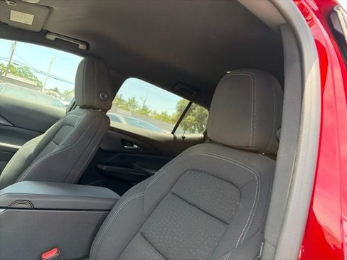 Used 2025 Chevrolet Equinox EV LT w/ Comfort Package FWD image 11