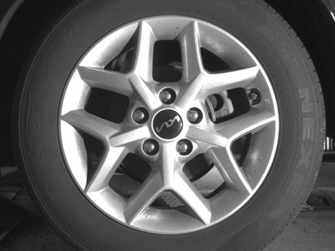 Used 2025 Kia Soul LX w/ LX Technology Package FWD image 14