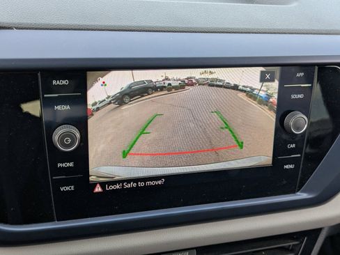 Used 2022 Volkswagen Taos SE image 28