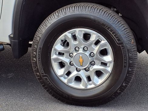 Used 2023 Chevrolet Silverado 2500 LTZ w/ LTZ Convenience Package image 28