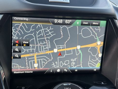 Used 2015 Ford Escape Titanium FWD image 28