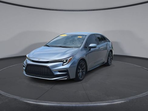 Certified 2024 Toyota Corolla SE FWD image 4