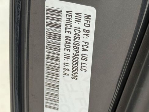 New 2025 Jeep Wagoneer L Series II AWD/4WD image 28