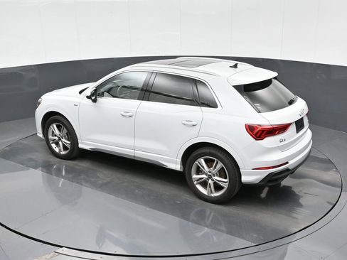 Used 2024 Audi Q3 2.0T Premium Plus w/ Premium Plus Package image 22