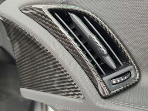 Used 2018 Audi R8 V10 RWD image 33