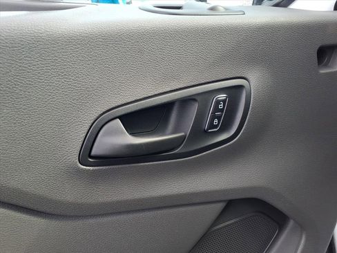 Used 2023 Ford Transit 350 XLT image 4