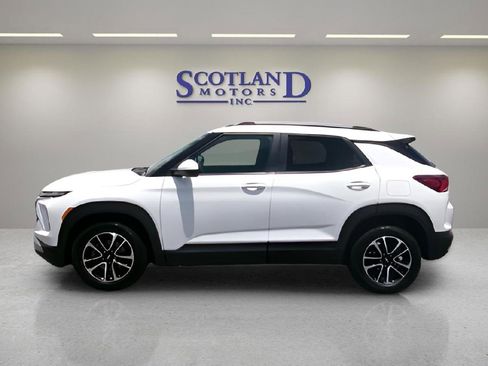 Used 2024 Chevrolet TrailBlazer LT image 1