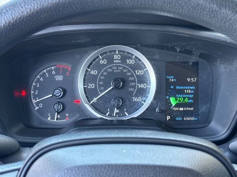 Used 2022 Toyota Corolla LE image 22