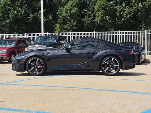 Used 2021 Toyota Supra Premium w/ Driver Assist Package RWD image 9