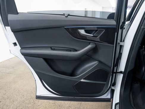 Used 2025 Audi Q7 3.0T Premium Plus w/ Premium Plus Package image 21