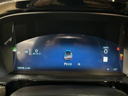 Certified 2025 Lincoln Corsair AWD w/ Equipment Group 101A image 16