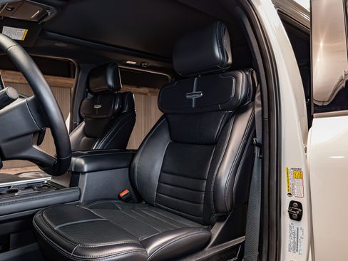 Used 2025 Ford F350 Platinum image 24