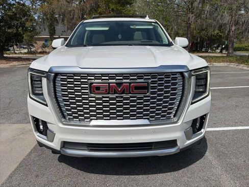 Used 2021 GMC Yukon Denali w/ Denali Premium Package image 2