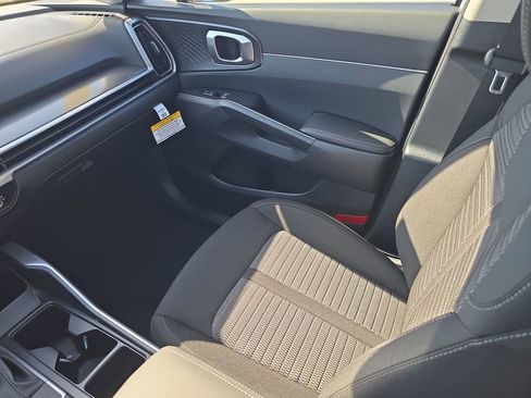 New 2026 Kia Sorento LX FWD image 15
