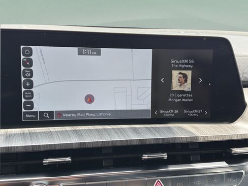 Used 2025 Kia Telluride SX w/ SX Captain's Chair Package FWD image 15